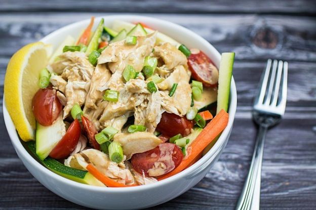 Grilled Chicken Salad & Thai Peanut Dressing