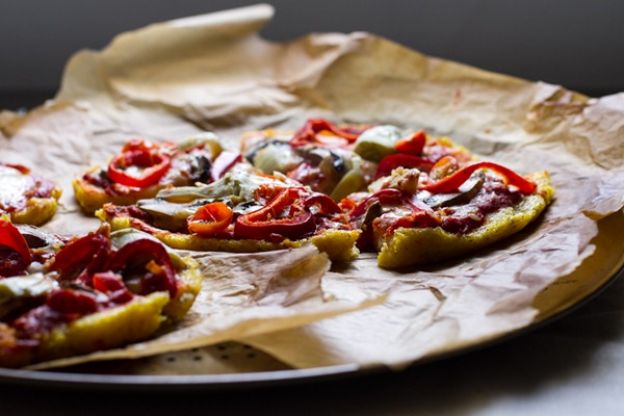 Polenta pizza