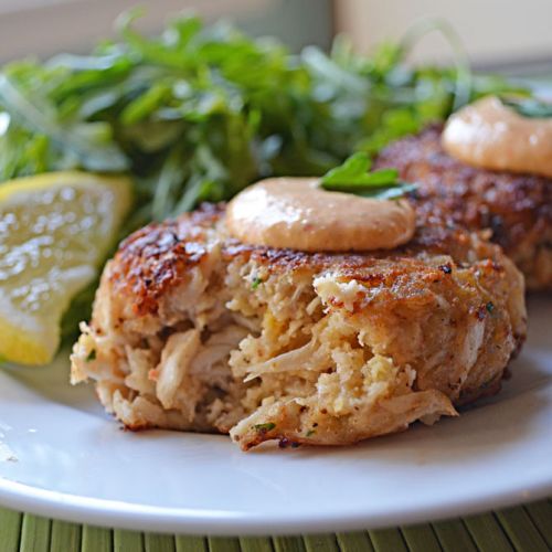 Maryland: Crab cakes