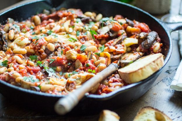 30-Minute Tuscan White Bean Skillet