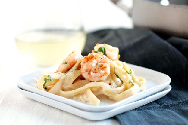 Creamy white wine shrimp alfredo