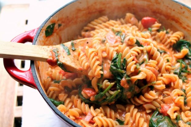 One Pot Pasta with Tomato and Mascarpone Sauce