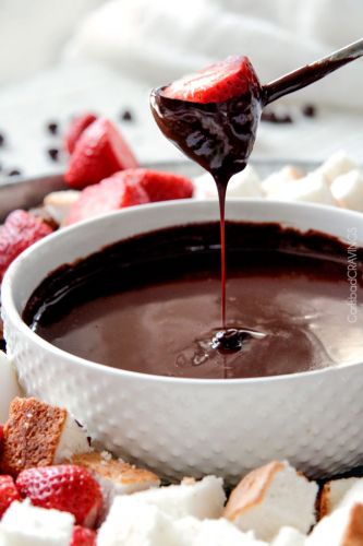 Slow cooker chocolate fondue