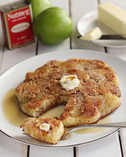 Apple crumble pancakes