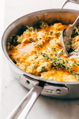 One Pot Cheesy Chicken Broccoli Rice Casserole