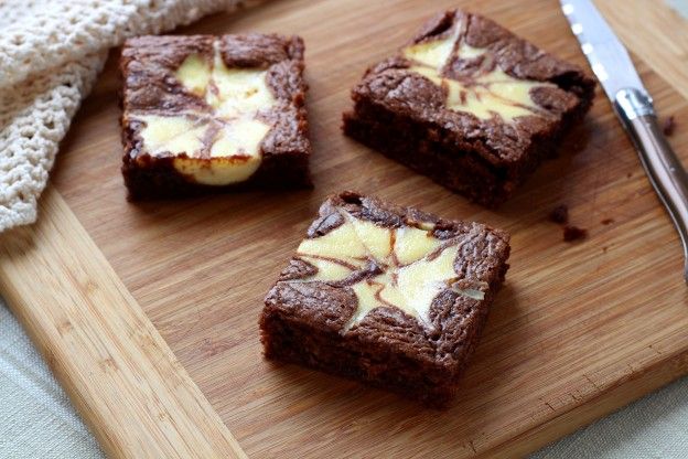 Marble cheesecake brownies