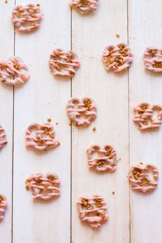 Buttercream Dipped Pretzels with Toffee Bits