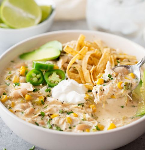 Slow cooker creamy white chicken chili