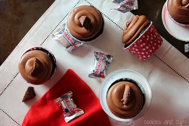 3 Musketeers cupcakes