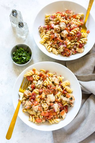Instant Pot Bruschetta Chicken Pasta