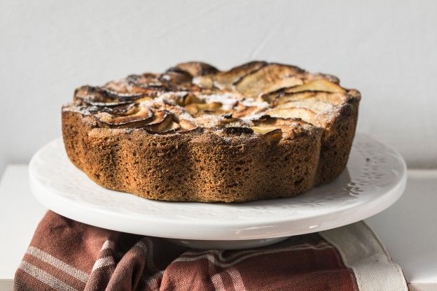 Schaleth or Jewish apple cake