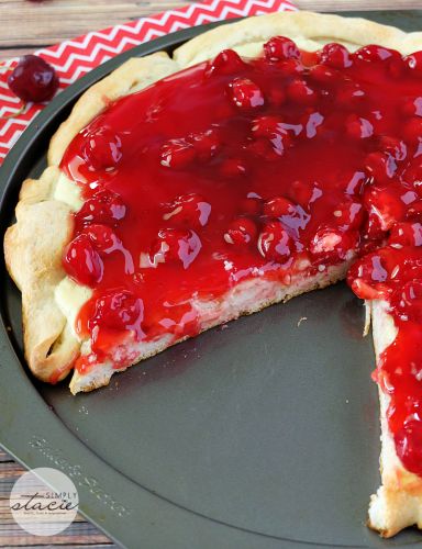 Cherry cheesecake pizza
