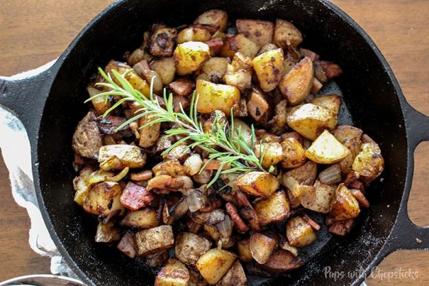 Skillet POtatoes With Caramelized Onions
