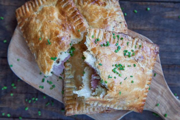 Handheld Ham And Cheese Pie