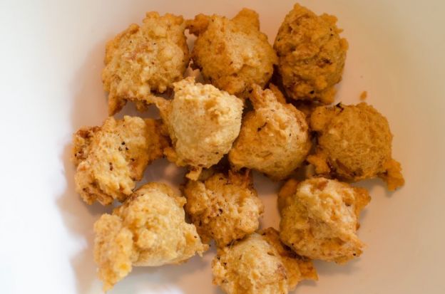 Rhode Island: Clam cakes
