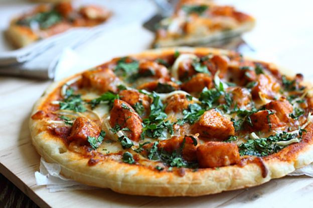 Chicken tikka masala pizza