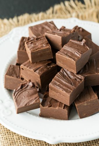 Two-Ingredient Chocolate Fudge