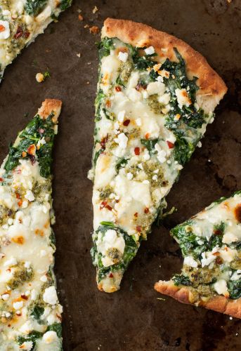 3 cheese pesto spinach flatbread pizza