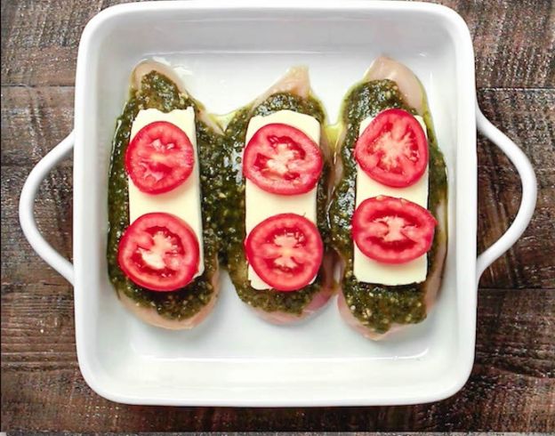 Pesto chicken bake