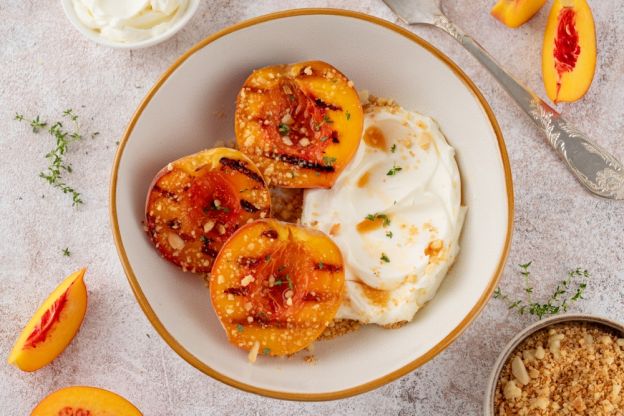 Grilled Peaches with Honey and Marscapone