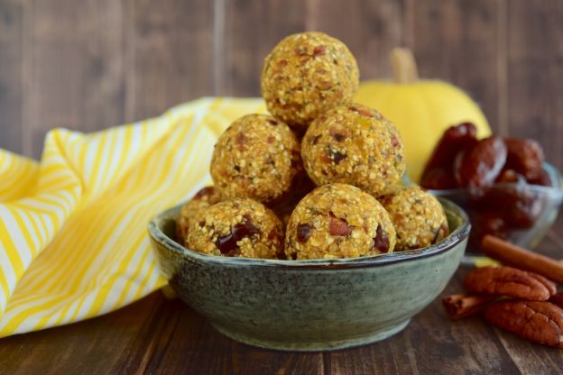 Pumpkin Spice Energy Bites