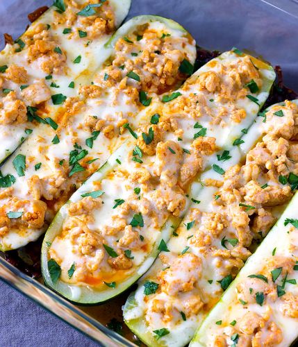 Buffalo chicken zucchini boats
