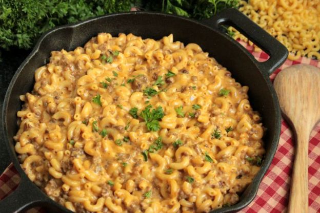 Cheeseburger Macaroni Skillet