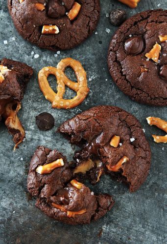 Chocolate Salted Caramel Pretzel Cookies