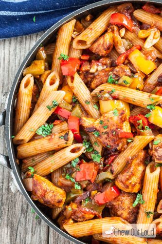 20-minute, one-pan chicken fajita pasta