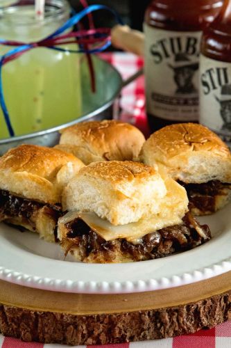 Brisket Sliders With Caramelized Onions