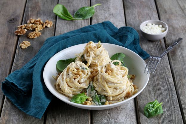 Creamy Ricotta-Walnut Pasta