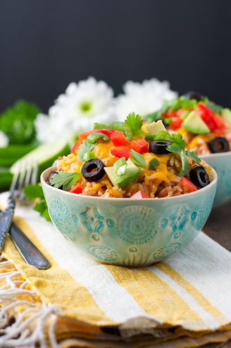 4 ingredient, 4 minute chicken taco rice bowls