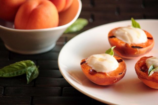Grilled Apricots with Honey Greek Yogurt