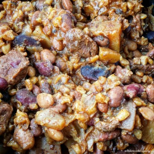 Slow cooker beef cholent