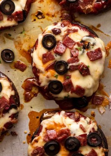 Pizza-Stuffed Mushrooms