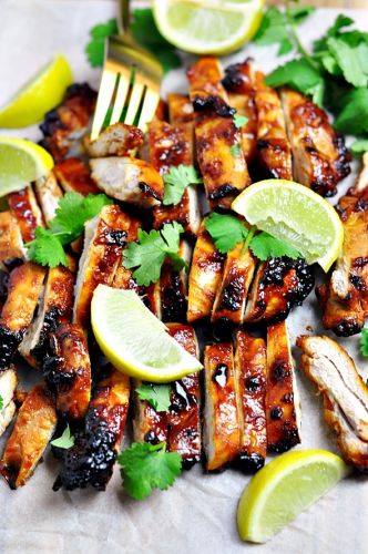 5 ingredient Sriracha grilled chicken