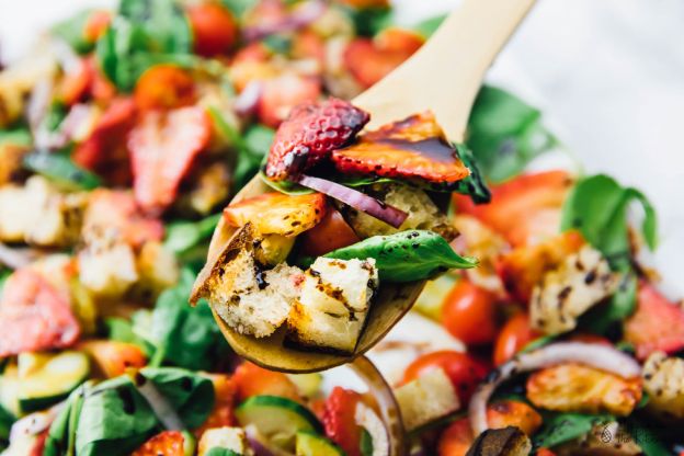 Strawberry Panzanella Salad with Balsamic Glaze