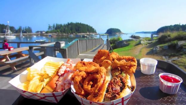 Best Classic Lobster Roll: Five Islands Lobster Co. (Georgetown, Maine)