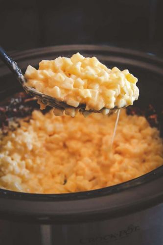 5-Ingredient Slow Cooker Cheesy Potatoes