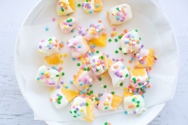 FROZEN MANGO FRUIT YOGURT BITES