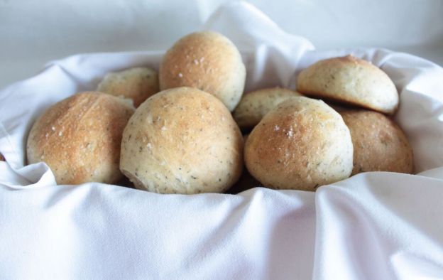 Herbed Dinner Rolls