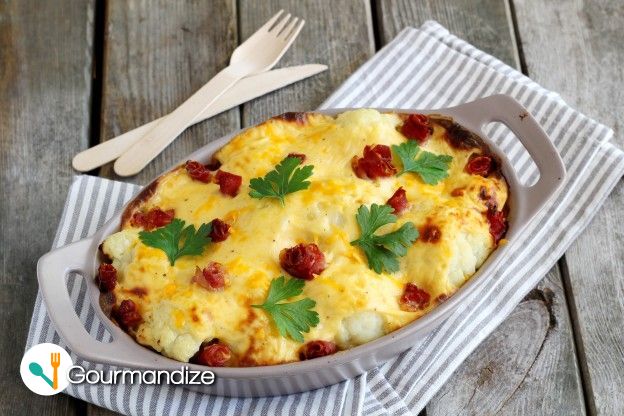 Cheesy Cheddar Cauliflower Gratin