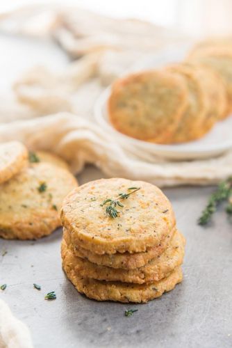 Thyme and Cheddar Cheese Cookies
