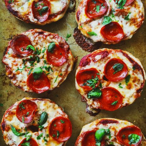 Pepperoni Bagel Pizzas