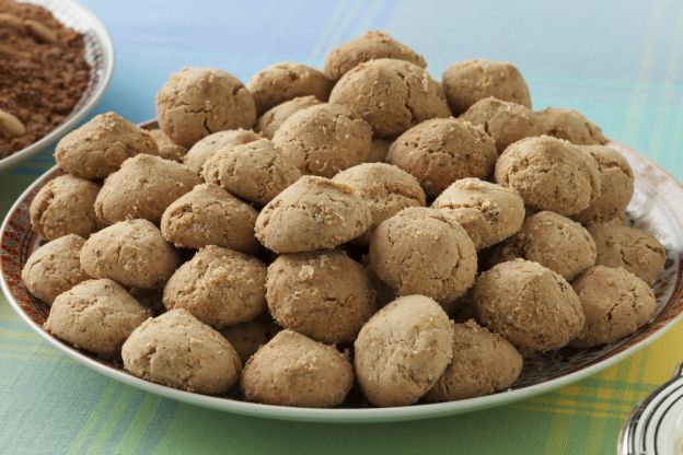 Moroccan Ghriba (Sesame Almond Cookies)