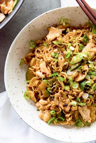 15-Minute Chicken Ramen Stir Fry