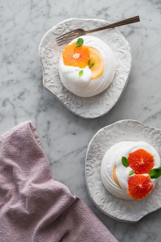 Vegan Pavlova with Grapefruit Curd