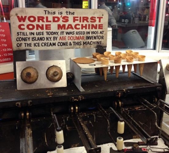 Doumar's Cones and Barbecue, 1905 - Norfolk, VA