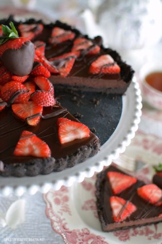 No-Bake Strawberry Ganache Tart With Chocolate Cookie Crust