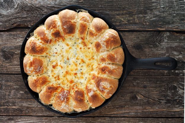 Skillet Bread and Artichoke Dip